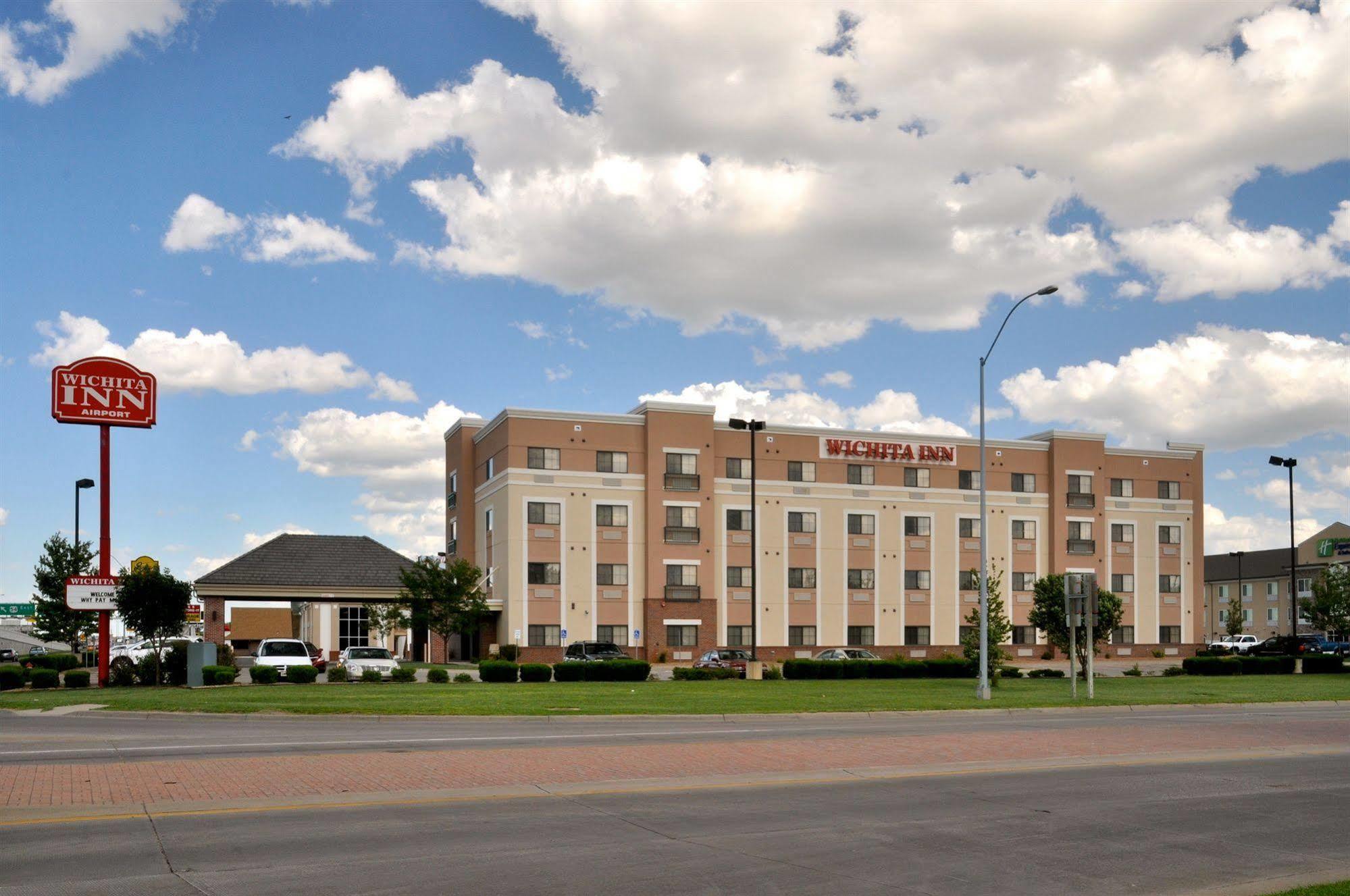 Hotel La Quinta By Wyndham Wichita Airport Exteriér fotografie